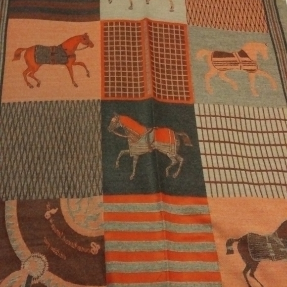 ⭐+15*HP⭐Elegant Cashmere Shawl⭐ - Picture 13 of 15